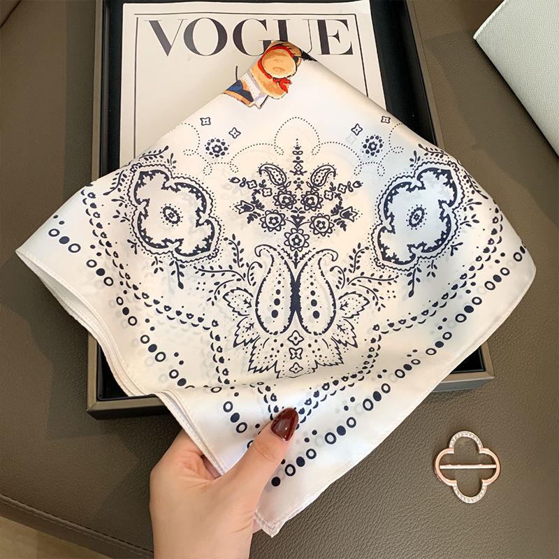 100% Mulberry Silk Scarf for W - Women'S Retro Bags 评论和价格