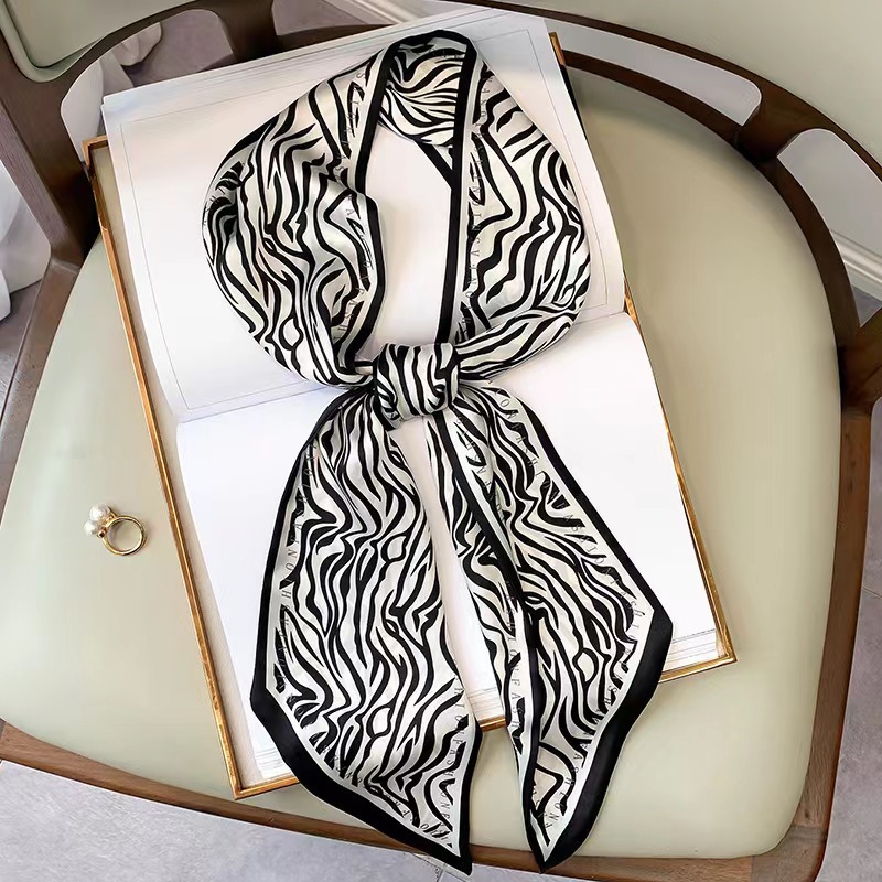 Luxury Zebra Print Silk Square - Women Bags Online 评论和价格