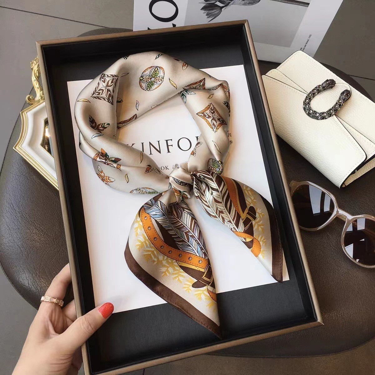 Luxury Fashion Print 70*70cm S - Women Bags Online 评论和价格